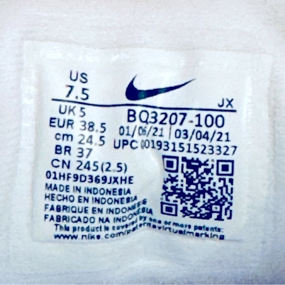 Nike Women's Revolution Running Shoe - Picture 10 of 13